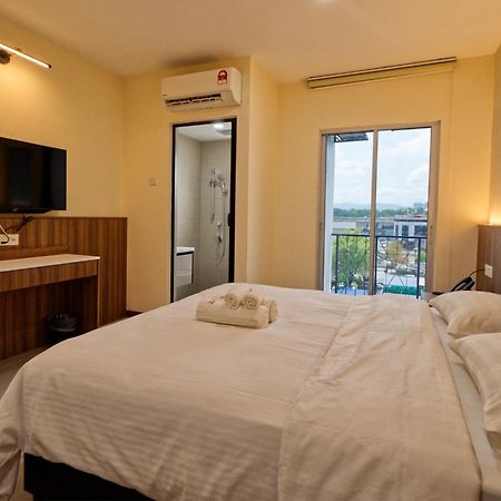 Weiss Hotels Kepong Baru Kampong Jawa Tengah Buitenkant foto