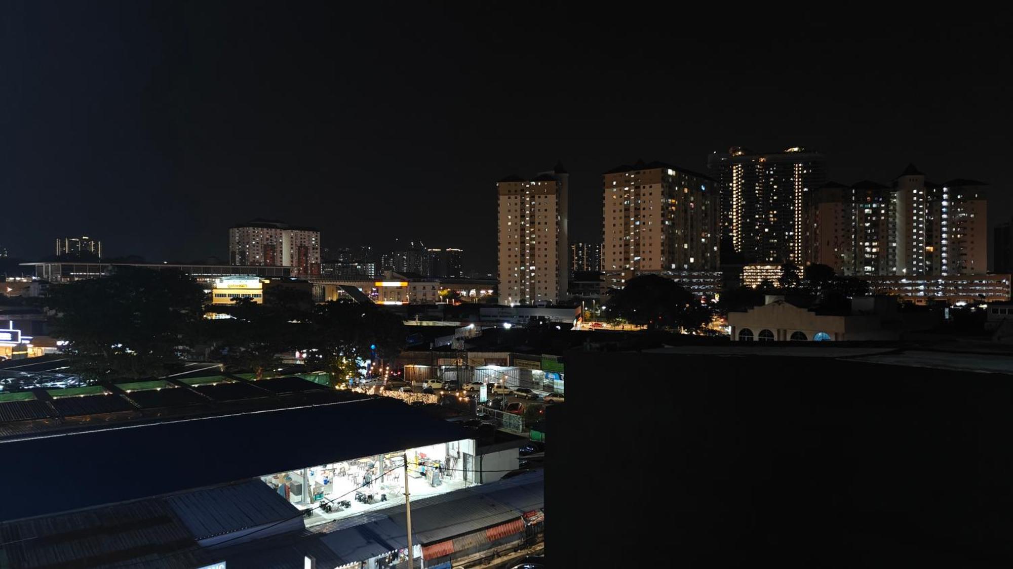 Weiss Hotels Kepong Baru Kampong Jawa Tengah Buitenkant foto